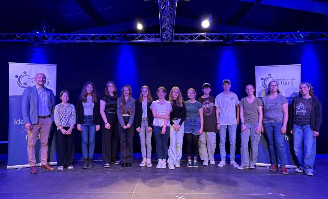 Junge Sprachtalente zeigten ihr Talent beim jährlichen Schreibwettbewerb der Volksbank Kraichgau Stiftung. Foto: E.Gerisch